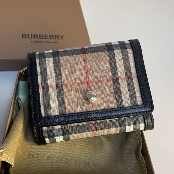 Burberry Checkered Folding Zipper Wallet Unisex Trifold Purse B-80717351 - Picture 1 of 14